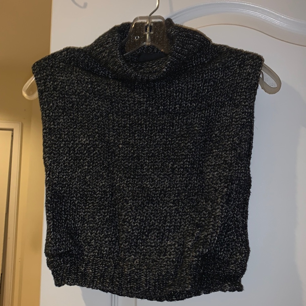 Grey knit sleeveless top